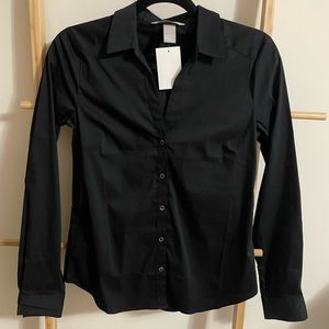 Black H&M fitted button up NWT